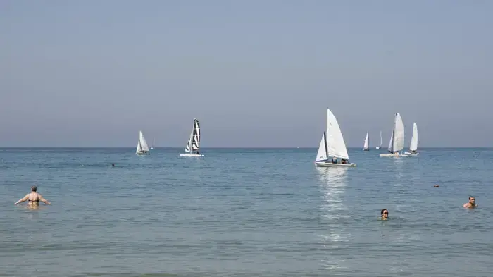 חוף הים, אוקטובר 2010