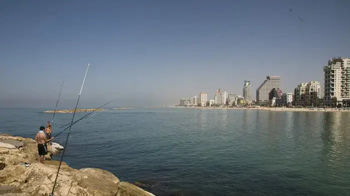 חוף הים, אוקטובר 2010