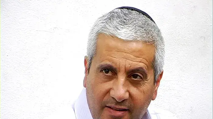מנכ"ל משרד הפנים שוחרר למעצר בית