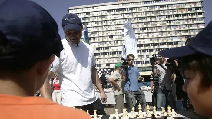 שבירת שיא גינס במשחק השחמט הסימולטני הגדול בעולם, ככר רבין, אוקטובר 2010