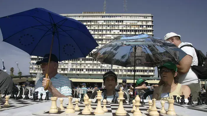 שבירת שיא גינס במשחק השחמט הסימולטני הגדול בעולם, ככר רבין, אוקטובר 2010