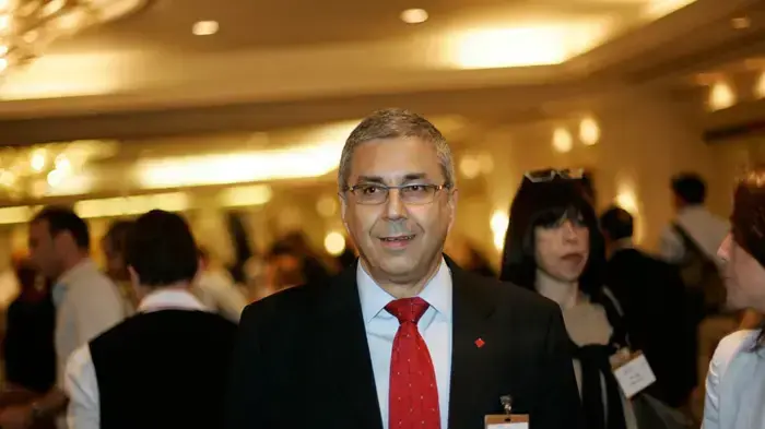 ציון קינן, מנכ"ל בנק הפועלים, בכנס ישראל לאחריות תאגידית, אוקטובר 2010 ציון קינן, מנכ"ל בנק הפועלים, בכנס ישראל לאחריות תאגידית, אוקטובר 2010