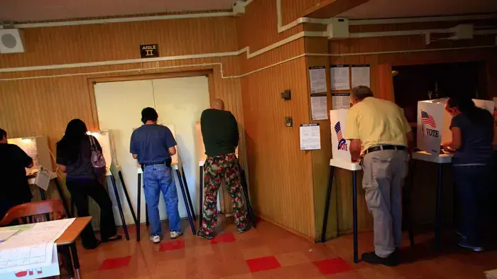 אמריקאים מצביעים לבחירות אמצע הקדנציה אמריקאים מצביעים לבחירות אמצע הקדנציה