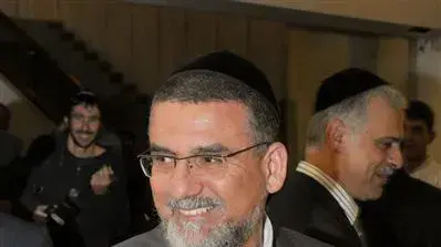 חבר הכנסת יצחק וקנין בחתונת בנו של שלמה בניזרי, נובמבר 2010