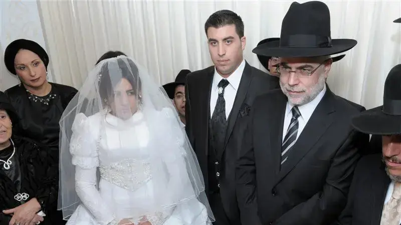 שלמה בניזרי, בנו וכלתו בחופה, נובמבר 2010