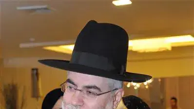 שלמה בניזרי בחופשה מהכלא לרגל חתונת בנו, נובמבר 2010 שלמה בניזרי בחופשה מהכלא לרגל חתונת בנו, נובמבר 2010