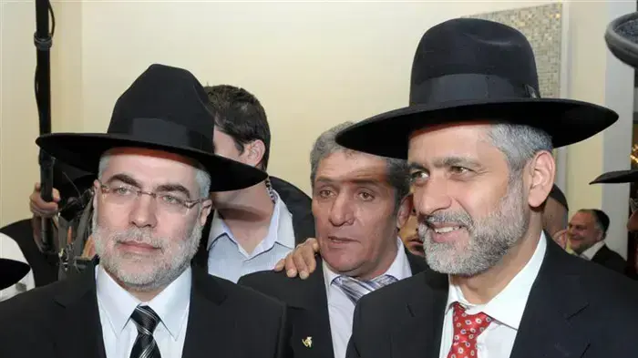 שלמה בניזרי ואלי ישי בחתונת בנו של בניזרי, נובמבר 2010
