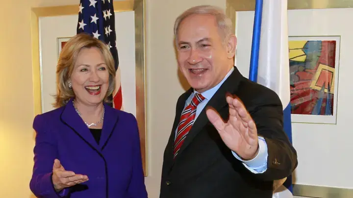 בנימין נתניהו והילרי קלינטון טרם פגישתם בוושינגטון