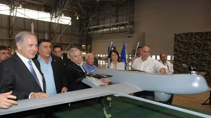 ביקור ראש הממשלה בנימין נתניהו בתעשייה האווירית, נובמבר 2010 ביקור ראש הממשלה בנימין נתניהו בתעשייה האווירית, נובמבר 2010