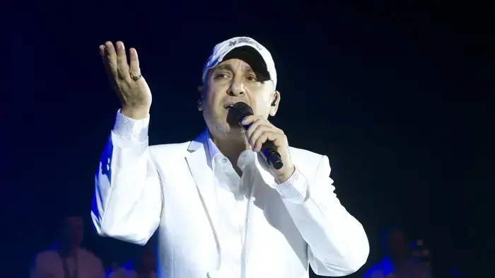 עופר לוי בהופעה בהיכל התרבות בת"א עופר לוי בהופעה בהיכל התרבות בת"א