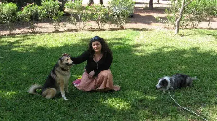 מאיה קאליש והכלבים שלה