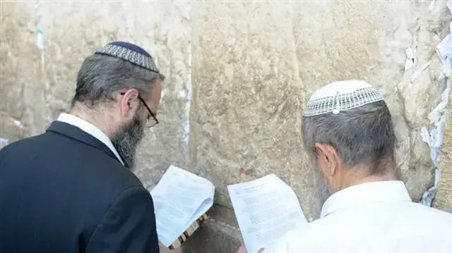 תפילה המונית למען הגשם בכותל, נובמבר 2010 תפילה המונית למען הגשם בכותל, נובמבר 2010