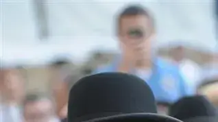 הרב יונה מצגר בתפילה המונית למען הגשם בכותל, נובמבר 2010