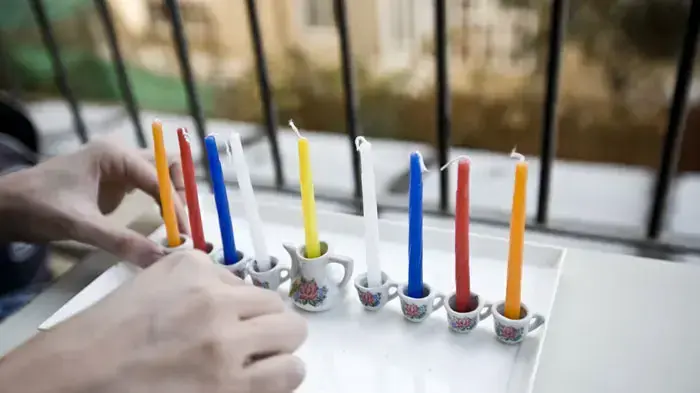 עשה זאת בעצמך: חנוכיה עשה זאת בעצמך: חנוכיה