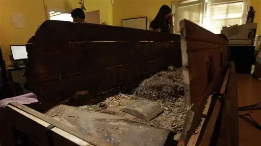 ארון הקבורה של לי הארווי אוסוולד מוצע למכירה פומבית