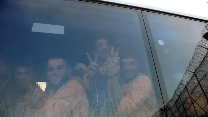 אסירים בכלא דמון מפונים בעקבות שריפת הענק בכרמל