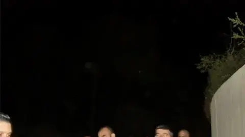 הרמטכ"ל, גבי אשכנזי מגיע לזירת שריפת הענק בכרמל, דצמבר 2010