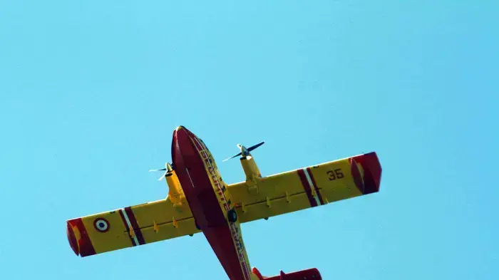 מטוסי כיבוי מרחבי העולם עוזרים בכיבוי שריפת הענק בכרמל, דצמבר 2010