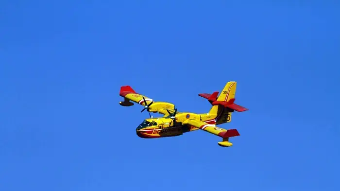 מטוסי כיבוי מרחבי העולם עוזרים בכיבוי שריפת הענק בכרמל, דצמבר 2010