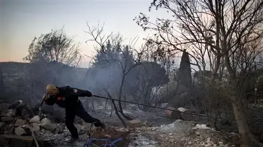 מאמצים לכיבוי השריפה בכרמל, יום ראשון, דצמבר 2010 מאמצים לכיבוי השריפה בכרמל, יום ראשון, דצמבר 2010
