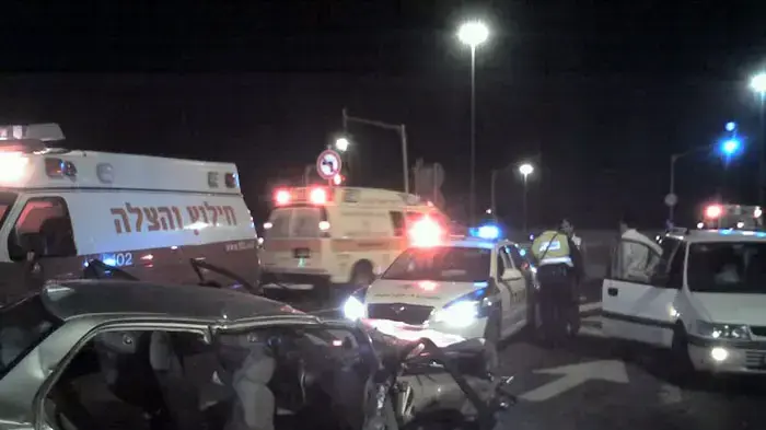 חמישה פצועים בתאונת דרכים ביציאה מבאר יעקב, דצמבר 2010