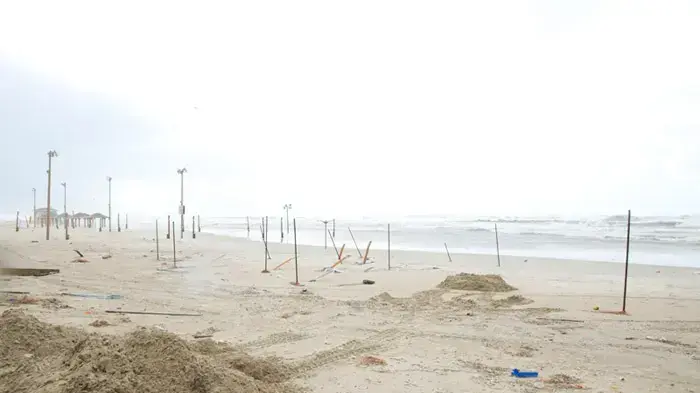 נזקי הסופה בחופים הדרומיים של תל אביב, דצמבר 2010