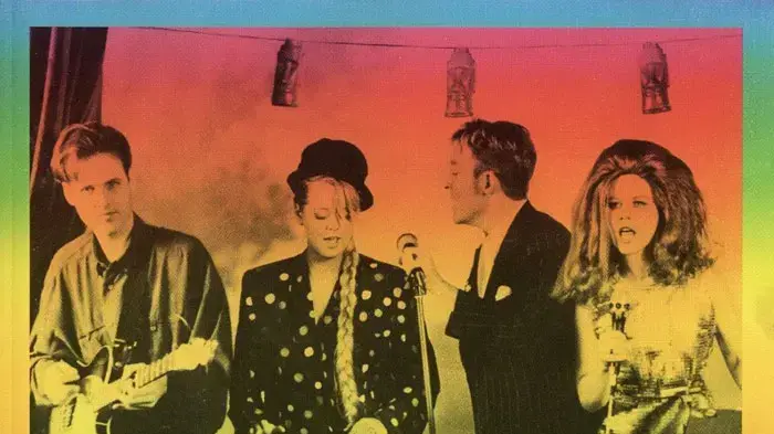 עטיפת האלבום " Cosmic Thing" של The B-52's עטיפת האלבום " Cosmic Thing" של The B-52's
