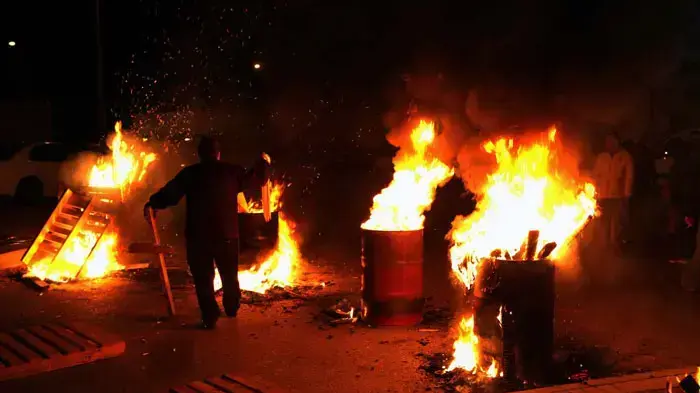 עובדי מפעל יוניוויל מתבצרים במפעל, דצמבר 2010