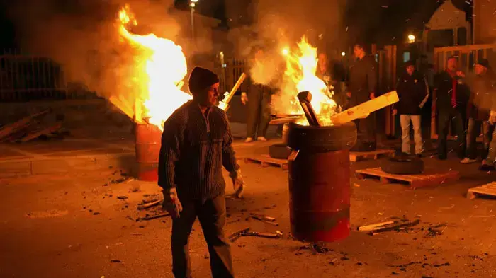 עובדי מפעל יוניוויל מתבצרים במפעל, דצמבר 2010