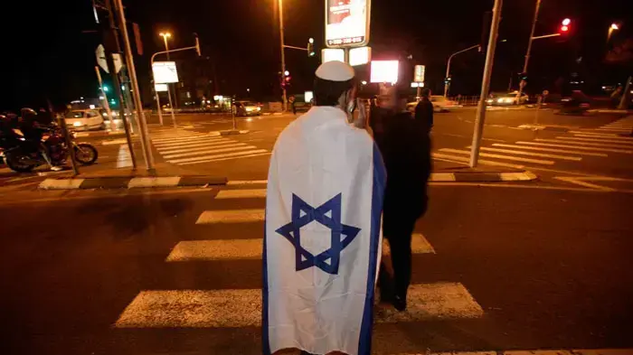 הפגנה בבת ים בתמיכה למכתב הרבנים נגד השכרת ומכירת דירות לערבית, דצמבר 2010