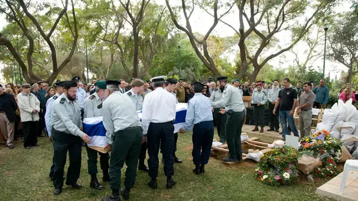 הלוויתו של האלוף לשעבר אברהם אברשה טמיר, דצמבר 2010