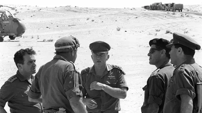 אברהם (אברשה) טמיר ז"ל במלחמת ששת הימים, עם יצחק רבין וישעיהו גביש
