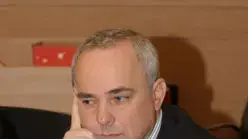שר האוצר יובל שטייניץ בוועדת הכספים, דצמבר 2010