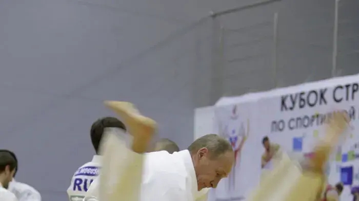 ראש ממשלת רוסיה ולדימיר פוטין משתתף באימון ג'ודו בסנט פטרסבורג