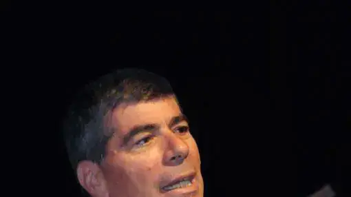הרמטכ"ל גבי אשכנזי במפגש עם תלמידי בתי ספר תיכוניים בירושלים, דצמבר 2010 הרמטכ"ל גבי אשכנזי במפגש עם תלמידי בתי ספר תיכוניים בירושלים, דצמבר 2010