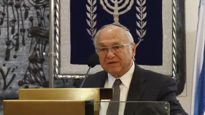 שר המשפטים יעקב נאמן בטקס השבעת שופטים במשכן הנשיא, דצמבר 2010