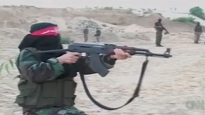 מתוך כתבה של CNN  על נשים המתאמנות במחנות האימונים של חמאס בעזה