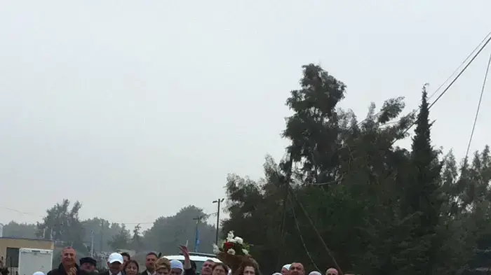 כלה סורית שעוברת את הגבול ברמת הגולן, אחרי שנתיים שלא עברה כלה, ינואר 2011