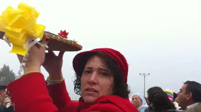 כלה סורית שעוברת את הגבול ברמת הגולן, אחרי שנתיים שלא עברה כלה, ינואר 2011