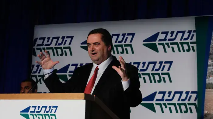 שר התחבורה ישראל כץ בטקס הפתיחה לנתיב המהיר, ינואר 2011