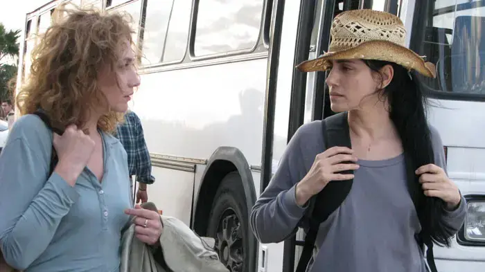מתוך הסרט "לא רואים עליך" מתוך הסרט "לא רואים עליך"