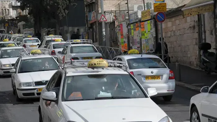 עומסי תנועה כבדים בעקבות סגירת רחוב יפו בירושלים עקב הכנת תשתית לרכבת הקלה, ינואר 2011