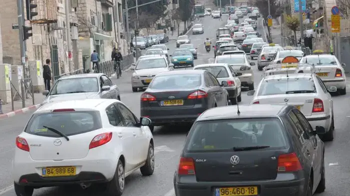 עומסי תנועה כבדים בעקבות סגירת רחוב יפו בירושלים עקב הכנת תשתית לרכבת הקלה, ינואר 2011
