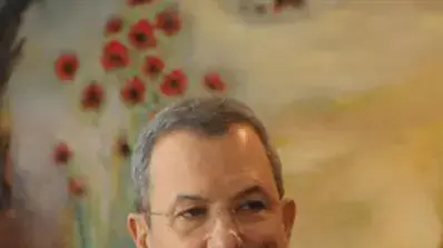 אהוד ברק במסיבת העיתונאים בה פרש ממפלגת העבודה, ינואר 2011