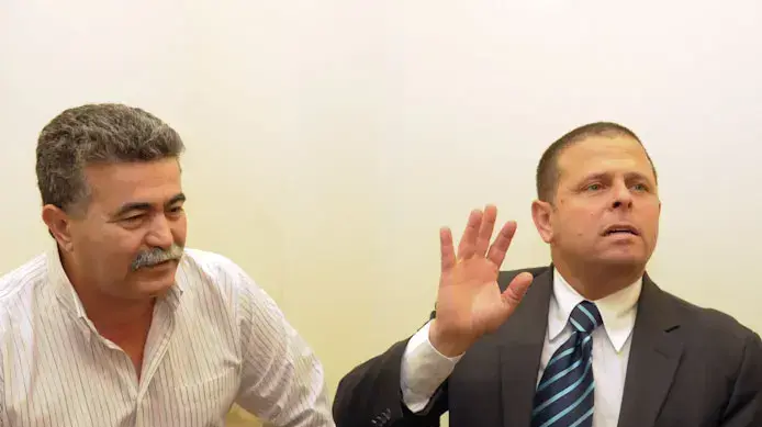 עמיר פרץ ואיתן כבל אחרי פרישתו של אהוד ברק ממפלגת העבודה, ינואר 2011