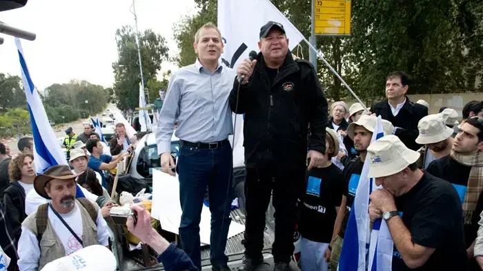 ניצן הורוביץ ביום הראשון של מסע האלונקות, צעדת מחאה כנגד ההשתמטות, ינואר 2011