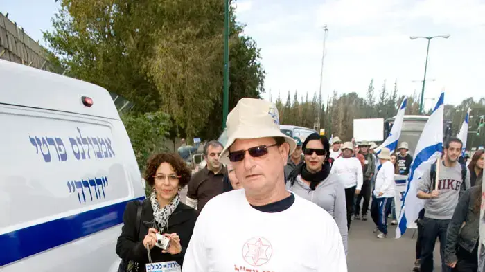 היום הראשון של מסע האלונקות, צעדת מחאה מהבקו"ם לירושלים, כנגד ההשתמטות, ינואר 2011
