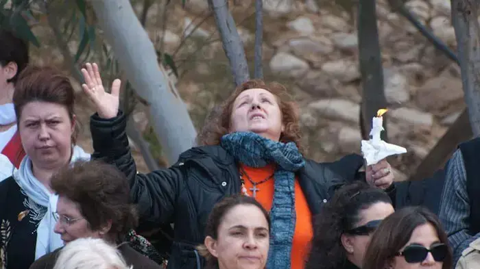 חגיגת חג ההתגלות, טבילת נוצרים בירדן, בקאסר אל יהוד, ינואר 2011