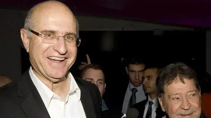 השרים לשעבר ברוורמן ובן אליעזר במסיבת יום ההולדת של השר יוסי פלד