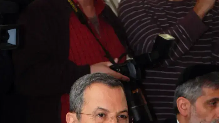 שר הביטחון, אהוד ברק, בישיבת ממשלה מיוחדת, לאישור מינויים של מתן וילנאי ואורית נוקד, אחרי פרישתם ממפלגת העבודה ינואר 2011 שר הביטחון, אהוד ברק, בישיבת ממשלה מיוחדת, לאישור מינויים של מתן וילנאי ואורית נוקד, אחרי פרישתם ממפלגת העבודה ינואר 2011